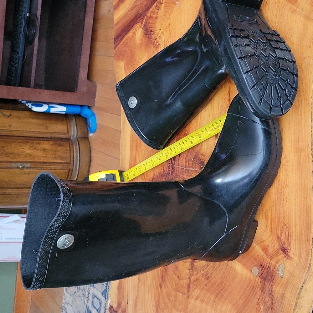 Ugg black rain boots